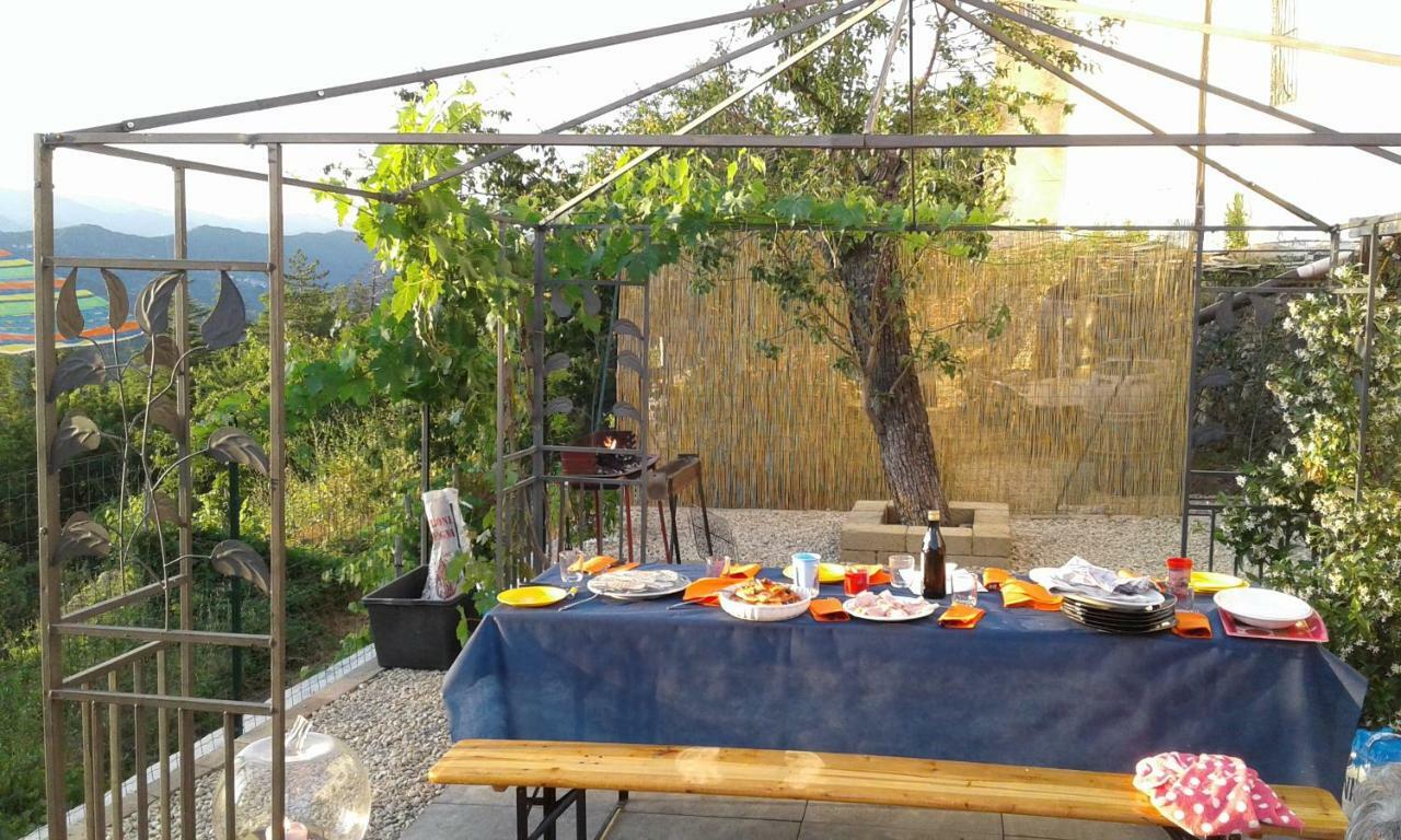 Agriturismo Nonni Devia Lucinasco Kültér fotó